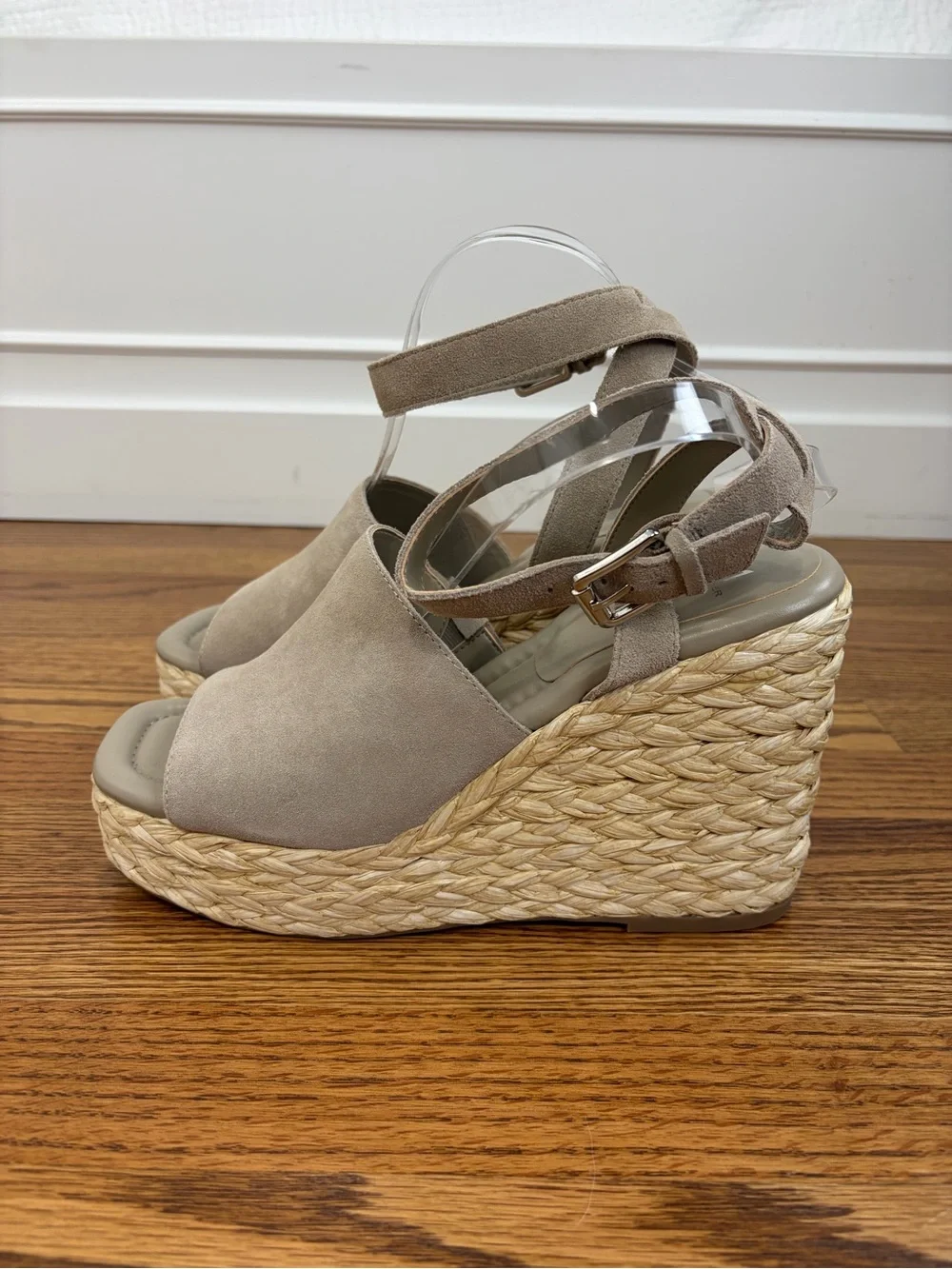 NWOB Marc Fisher LTD Nelly Ankle Strap Wedge Sandal Taupe Suede (10)